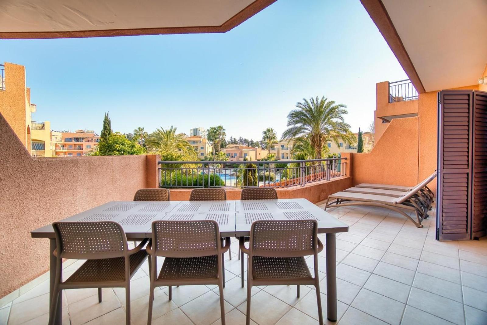 Apartament Limnaria Gardens B 103 *