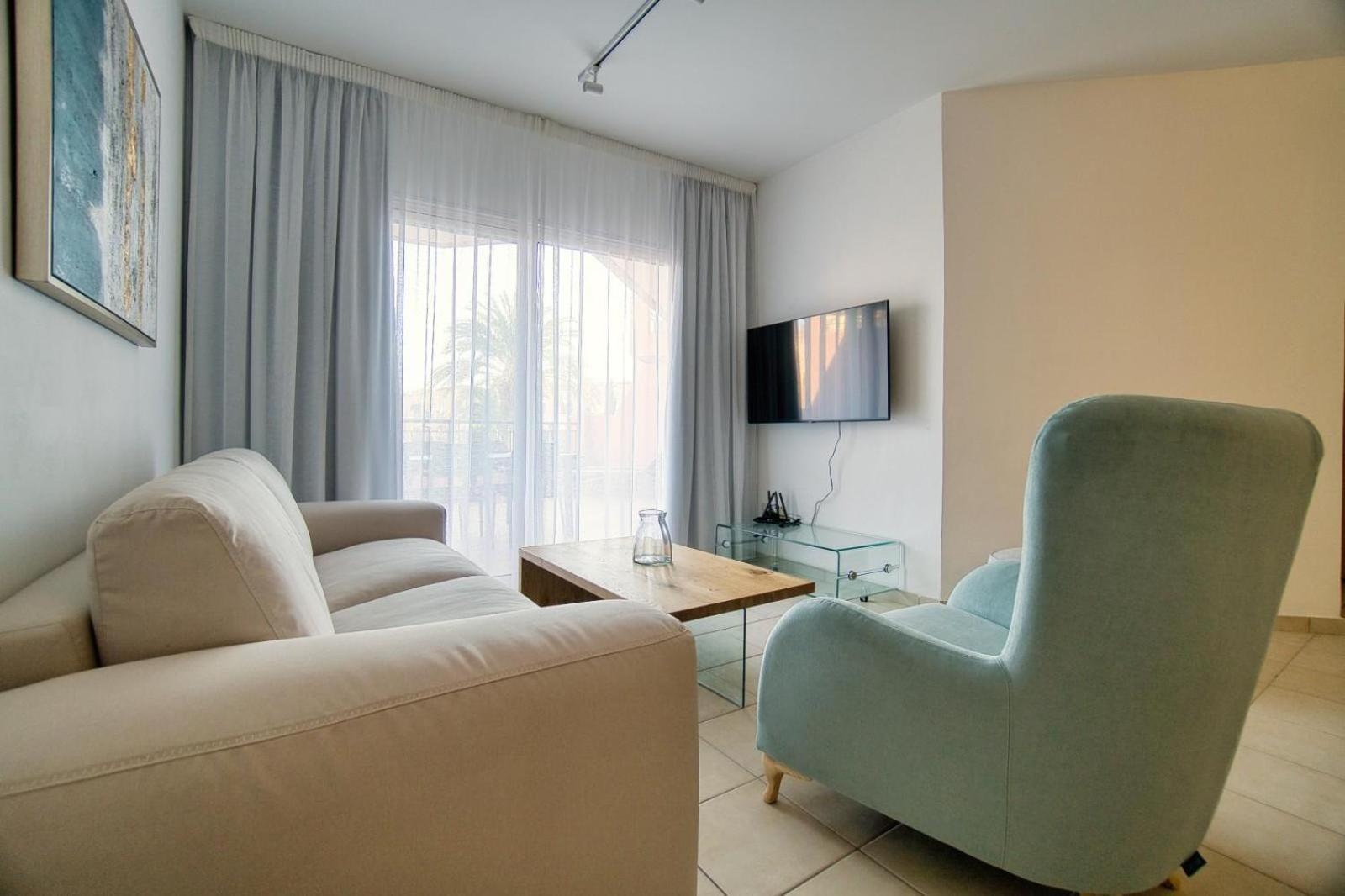 Limnaria Gardens B 103